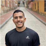 Entrenador físico y deportivo con más de 10 años de experiencia en el medio. Alcanza tus objetivos, disciplina y la autoconfianza mediante el entrenamiento